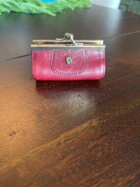 Vintage Etienne Aigner Leather Kiss Lock Coin Purse